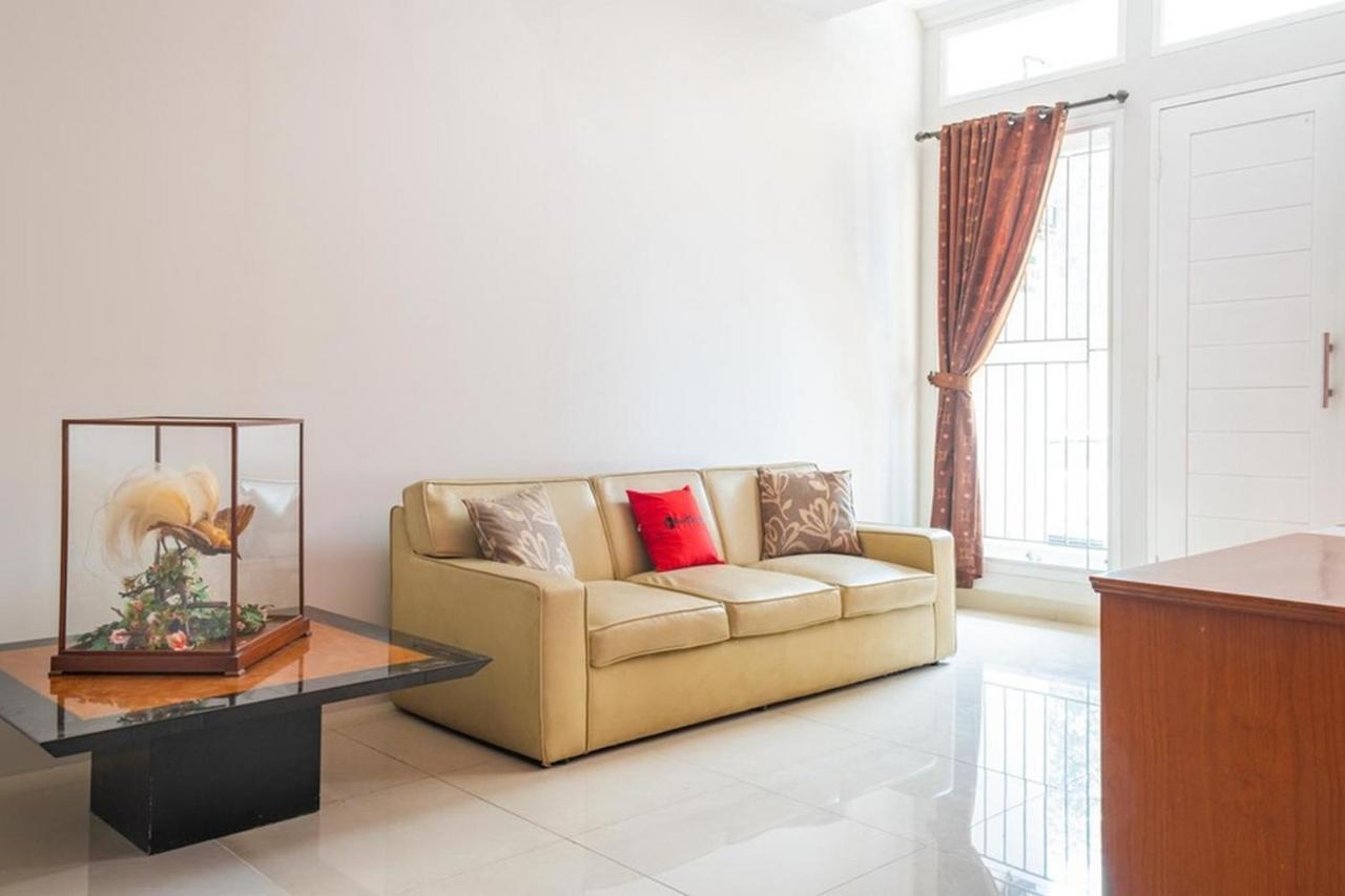 Reddoorz Near Siloam Karawaci 3 Hotel Tangerang Buitenkant foto