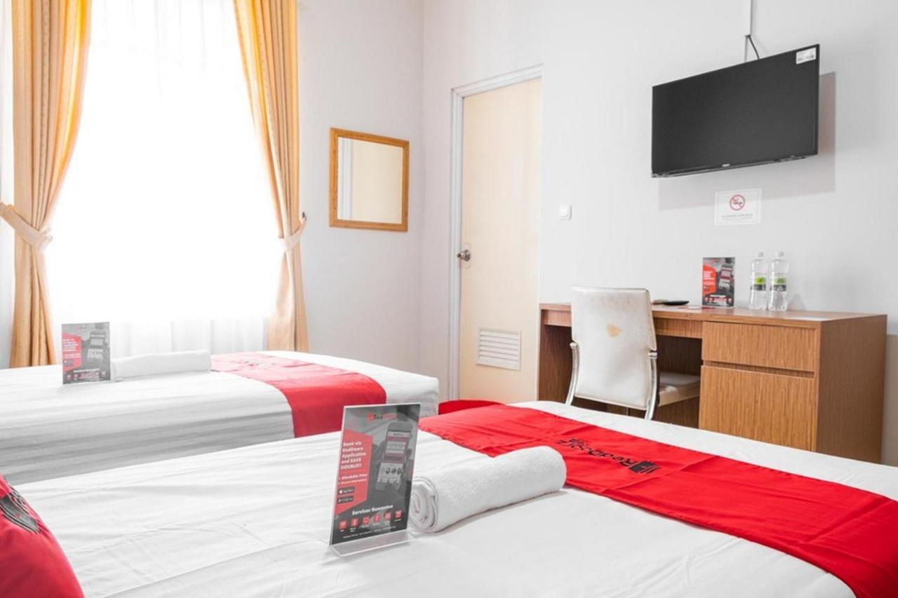 Reddoorz Near Siloam Karawaci 3 Hotel Tangerang Buitenkant foto