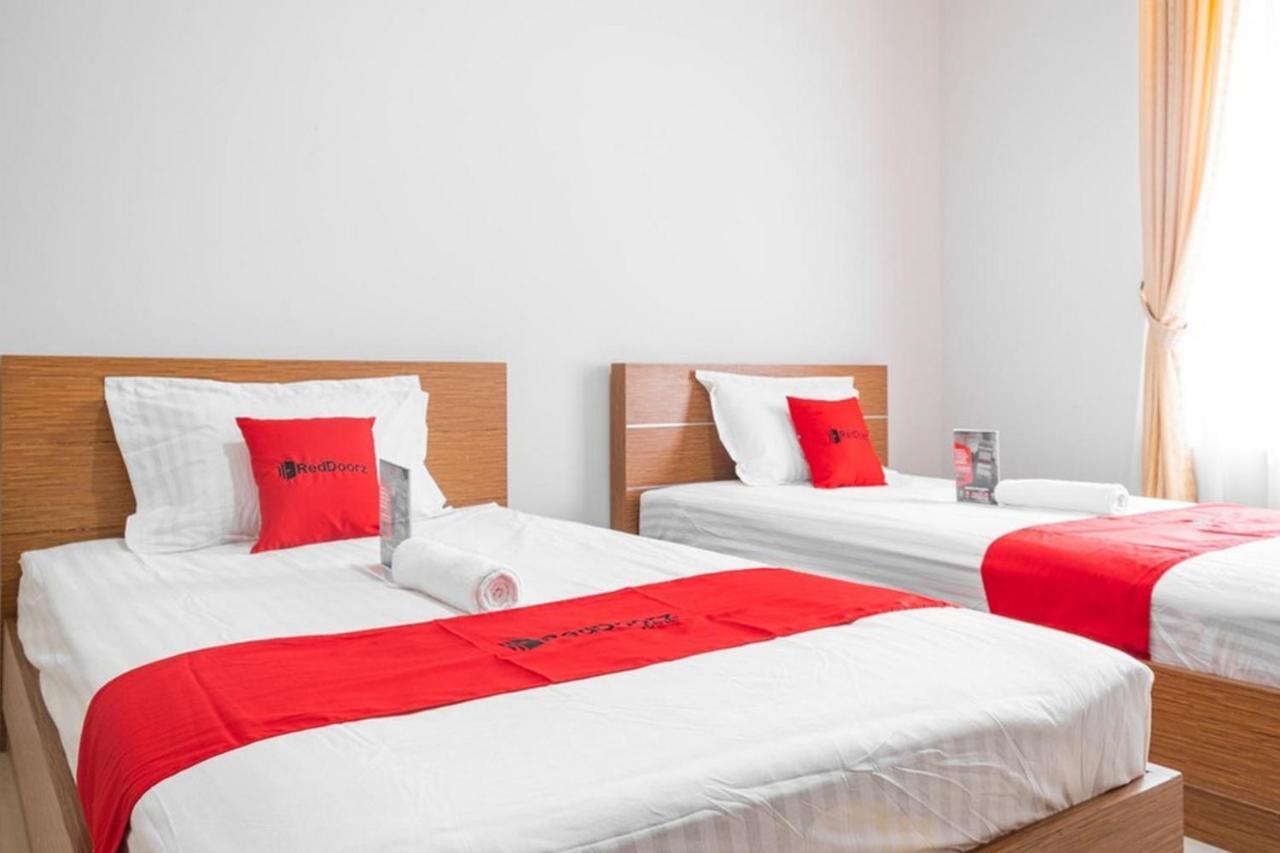 Reddoorz Near Siloam Karawaci 3 Hotel Tangerang Buitenkant foto